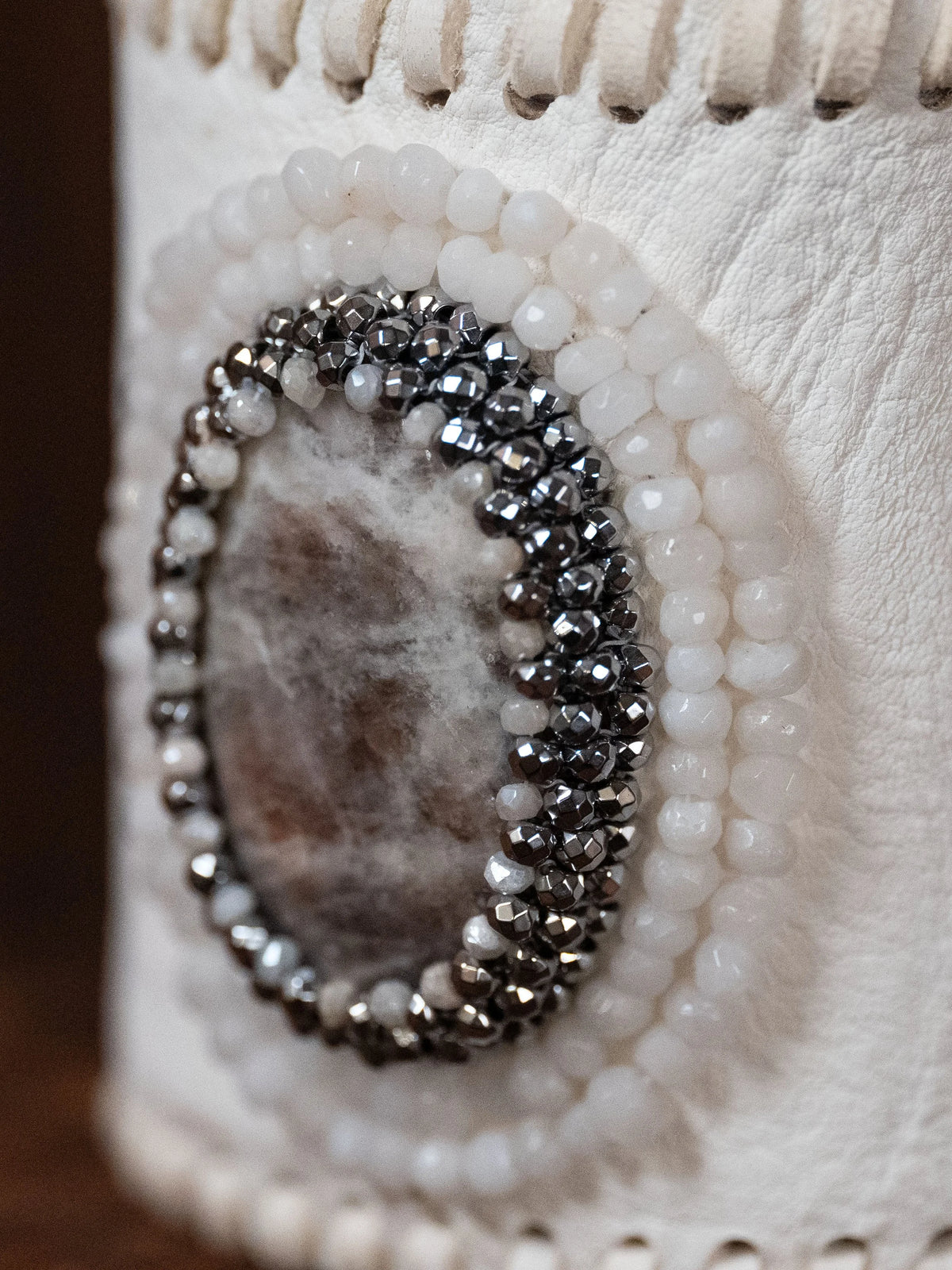 Apotropaic IX : Moonstone