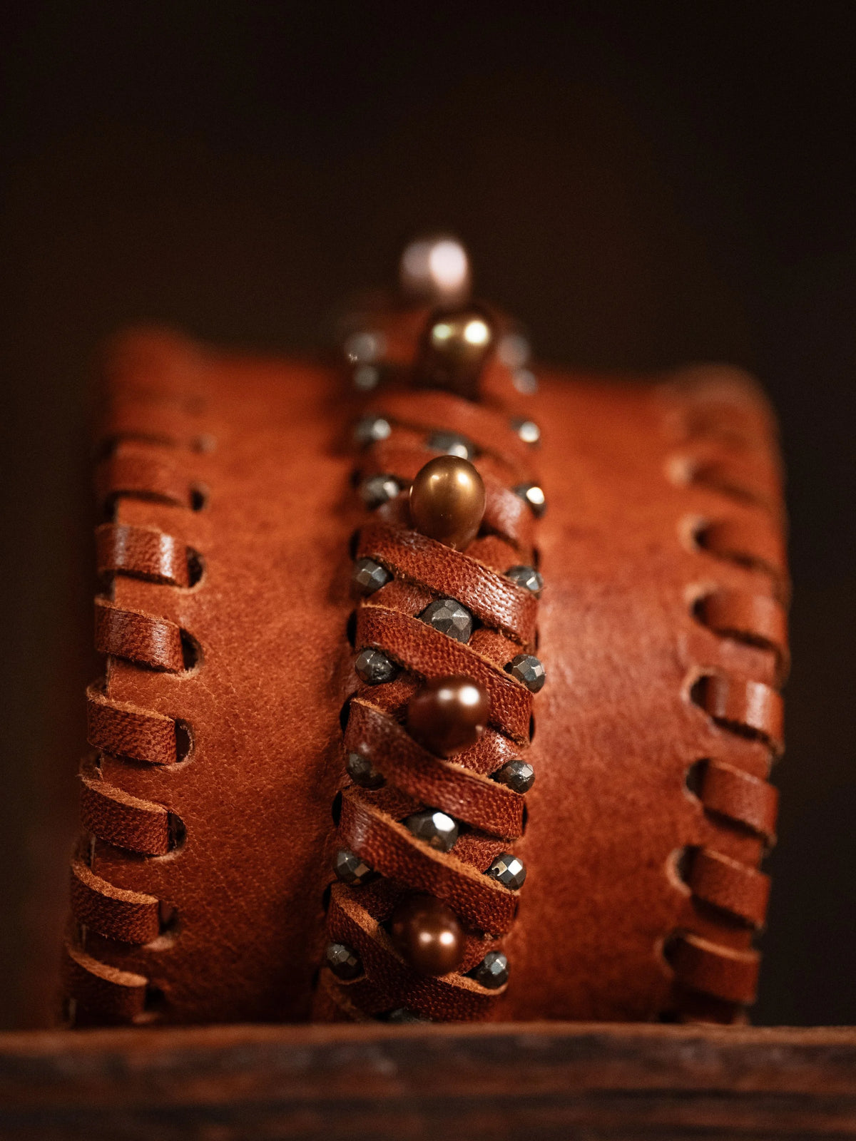 Triptych IX : Brown pearls (medium)